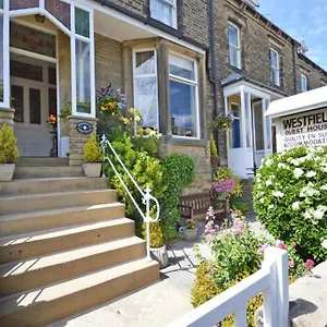  Holiday home Westfield House - Characterful 7 Bedroom Townhouse